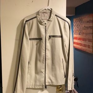 Levi’s M men’s beige vegan leather jacket 🌱